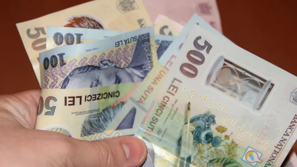 Dragoș Pîslaru anunță tăierea masivă a sporurilor. Din 151 mai rămân doar 64. Ministrul promite că niciun salariu în plată nu va scădea și elimină excepțiile politice