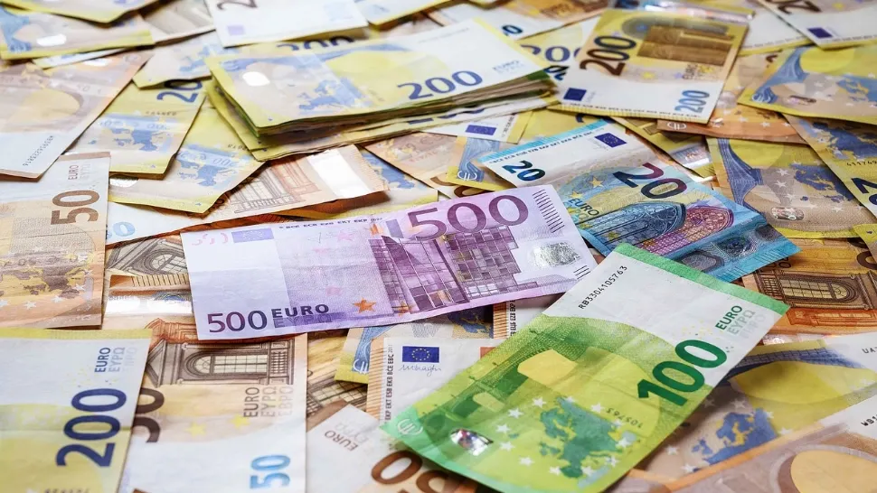 S-au găsit bani prin SAFE, din buzunarul românilor, pentru drumul expres care va conecta frontiera cu Ucraina