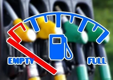 Când accesează românii cel mai des platforma "Monitorul Carburanților"