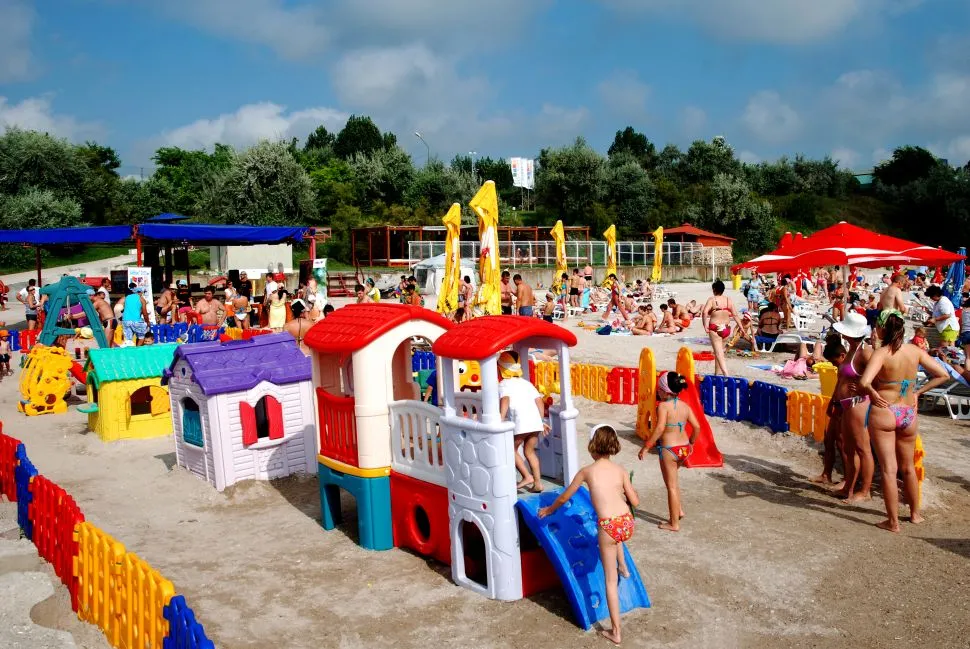Anul acesta hotelurile și pensiunile cu facilități pentru copii sunt cele mai căutate