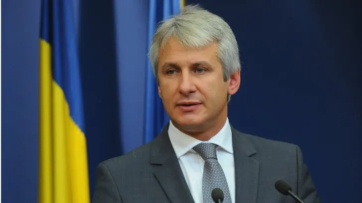 Teodorovici insistă să prezinte nerealizările ca performanțe
