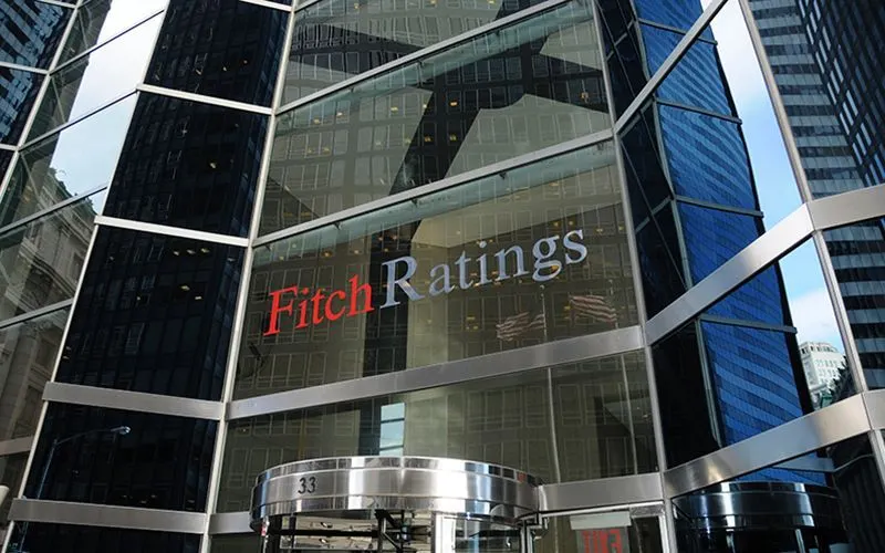 Fitch atrage atenția că deficitul bugetar poate ajunge la 3,4% din PIB