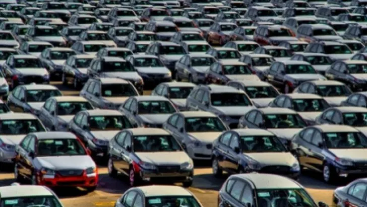 Piața auto din UE, în 2025. De ce are succes o marcă ieftină, iar modelele electrice de lux nu mai sunt atractive