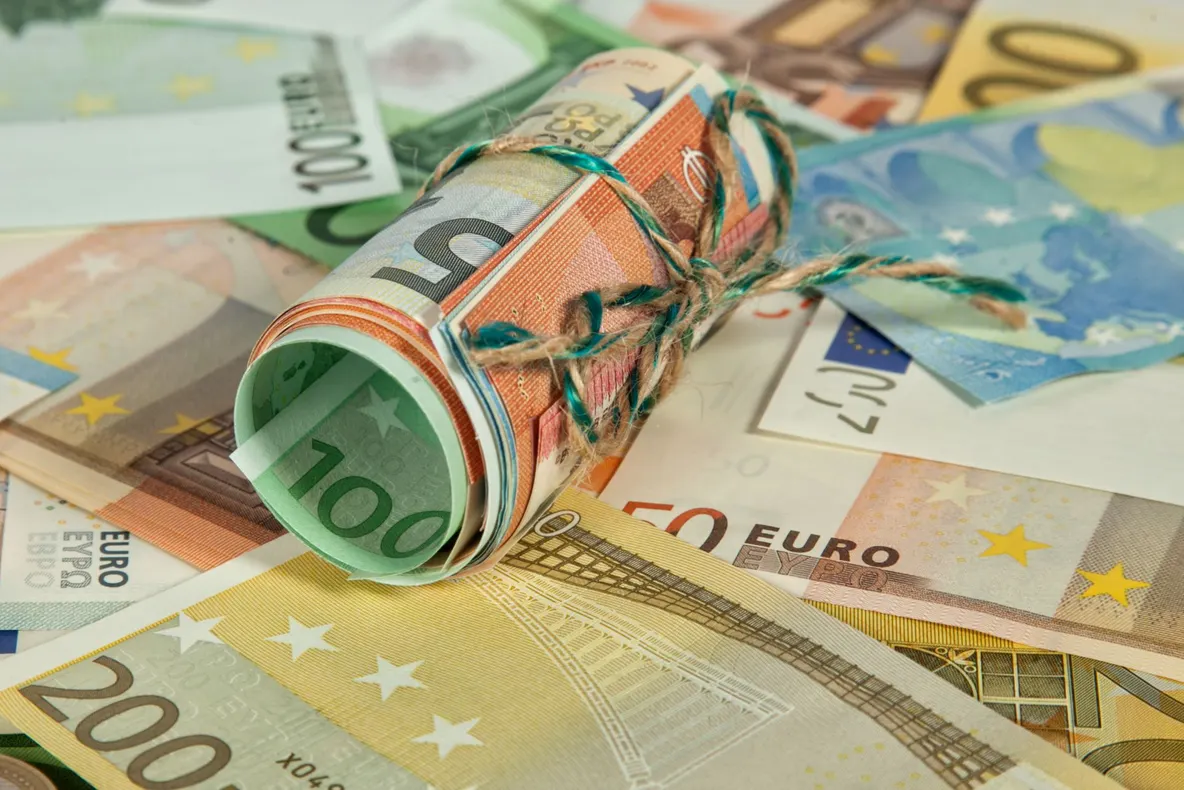 Comisia Europeană pune biciul pe evazioniști