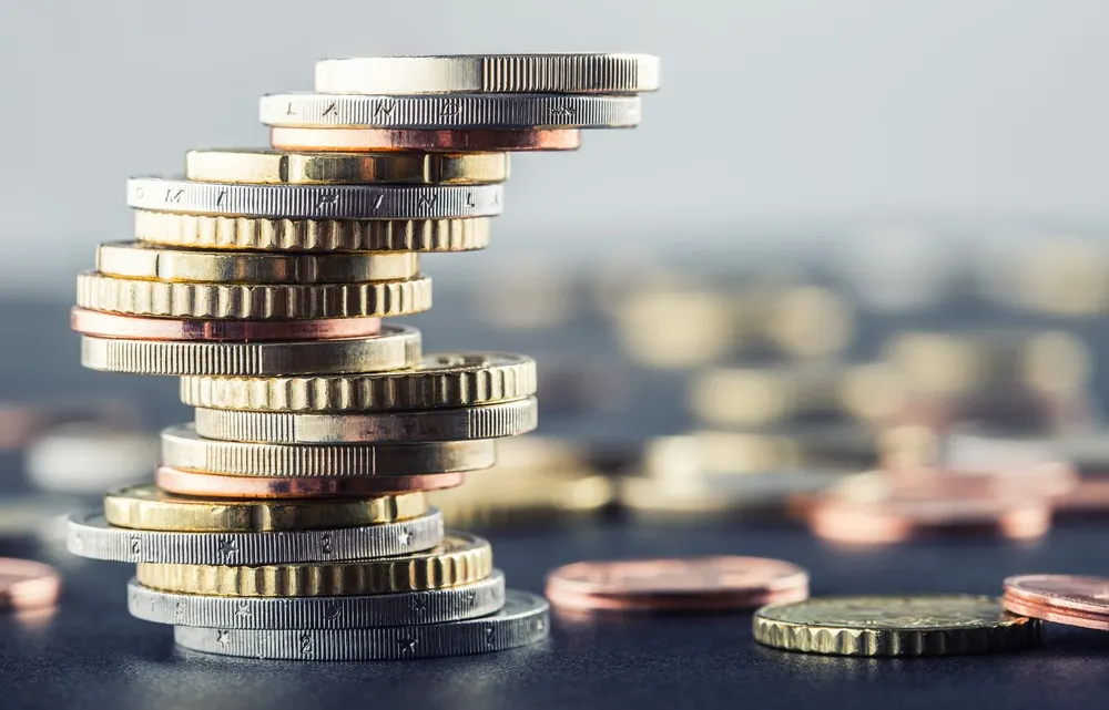 "Taxa pe lăcomie" pusă de Guvernul înfometat va fi plătită de toţi românii