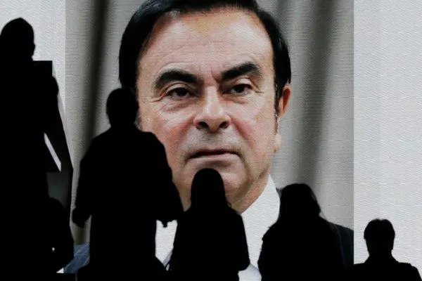 Carlos Ghosn a primit fără drept 9 milioane dolari de la Nissan şi Mitsubishi