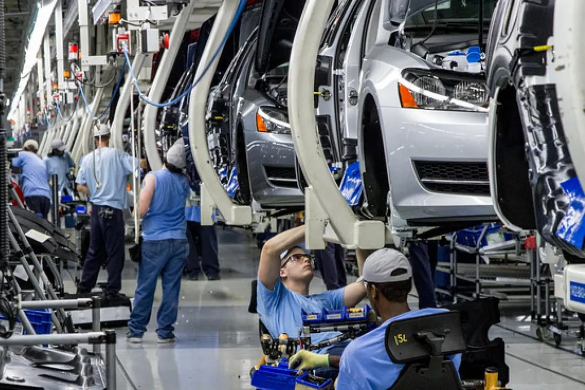 Globalizare totală în industria auto. Se pun bazele unui mega-constructor?