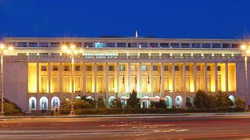 Guvernul deschide robinetul cu bani pentru baronii locali, chiar la început de campanie electorală