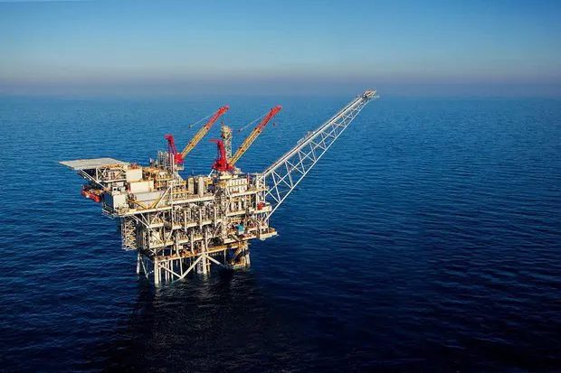 Reuters: Proiectele României privind gazele din Marea Neagră atârnă de un fir de aţă
