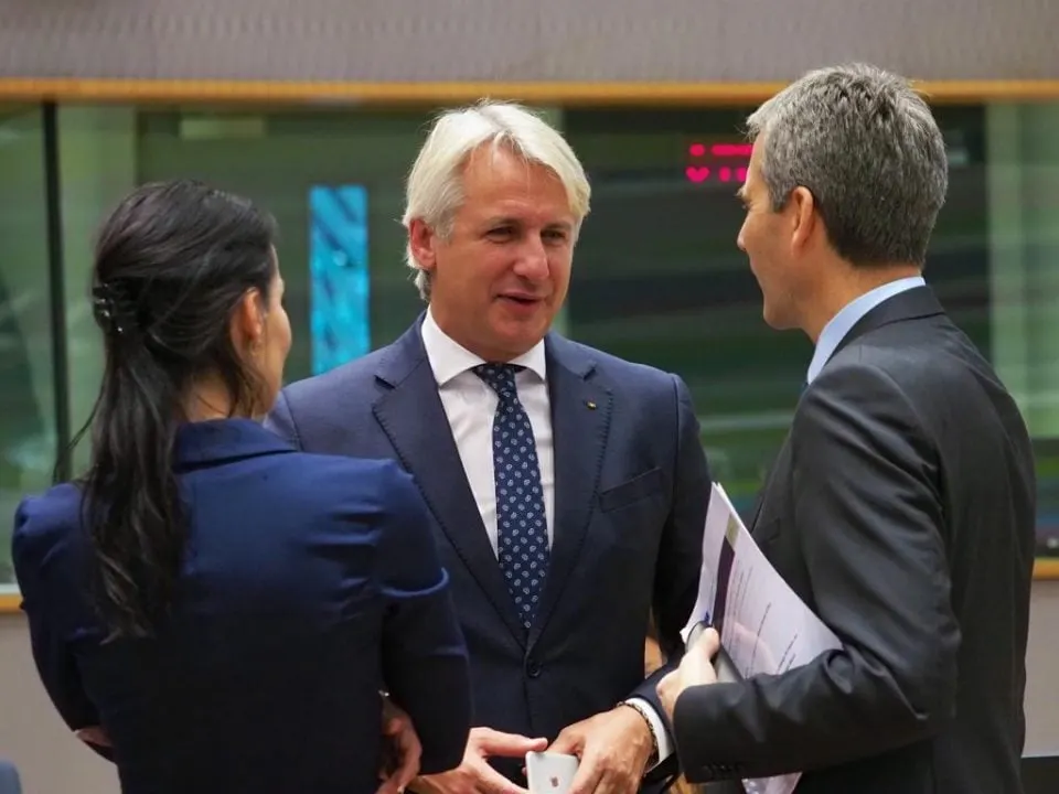 Teodorovici a discutat cu președintele BERD despre piața de capital din România