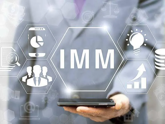 IMM România contestă proiectul care ar obliga firmele să apeleze la avocați pentru toate contractele