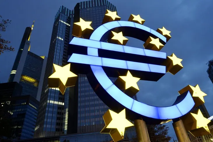 Bulgaria și Croația au intrat în linie dreaptă pentru aderarea la euro. România mai are de așteptat