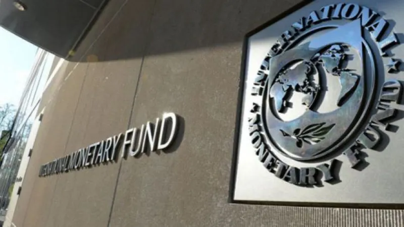 FMI: Apar semnele unei redresări mai puternice a economiei mondiale, dar se menţin încă riscuri semnificative