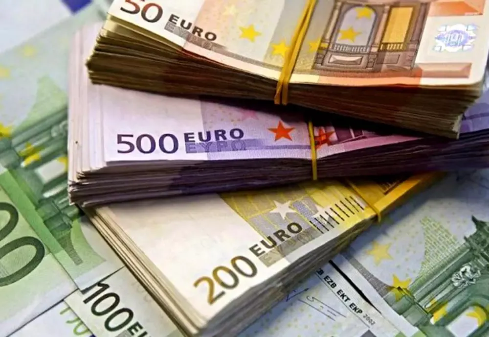 Exporturile României au scăzut cu 44,6% în mai, în ritm anual
