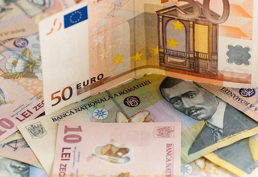 Euro a explodat, un nou maxim istoric: 4,87 lei. Și dolarul american a avut un salt semnificativ