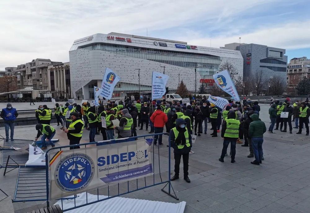 Polițiștii și cadrele sanitare primesc majorirările salariale restante. Cum arată OUG - DOCUMENT