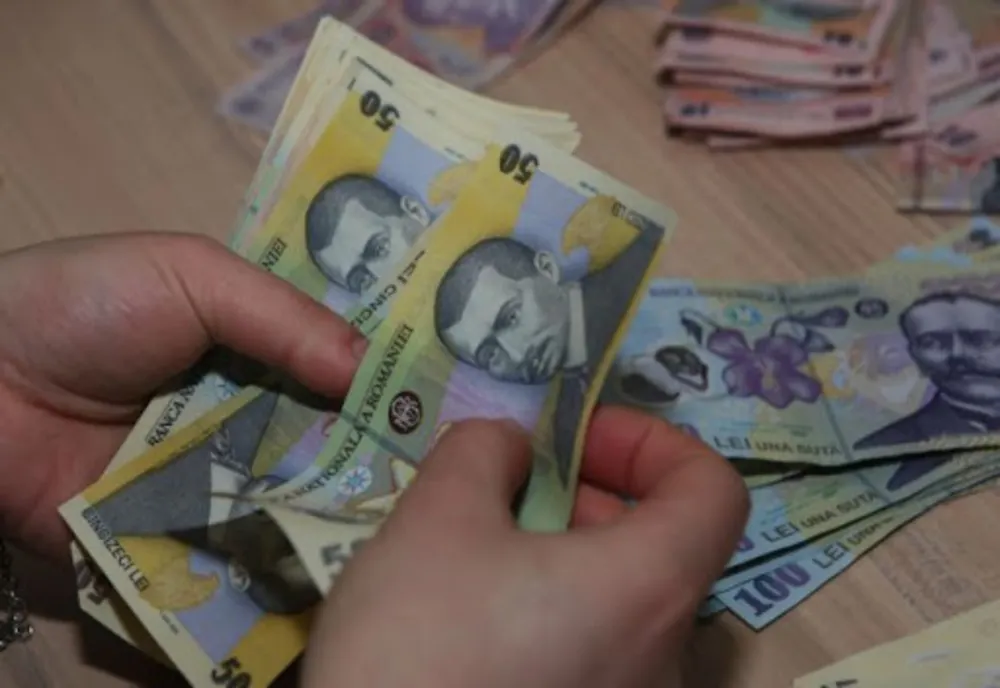 Românii mănâncă mai puțin pentru a plăti facturile - Un trai decent pentru 2 adulți și 2 copii înseamnă, lunar, peste 7.200 de lei