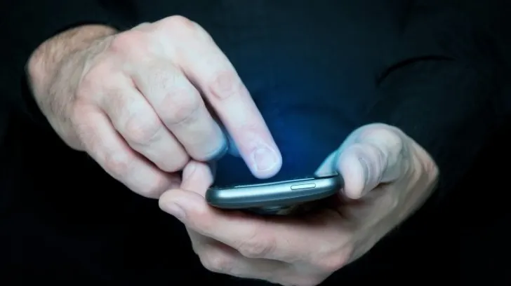 Clienții unei mari companii de curierat din țară, vizați de o tentativă de fraudă prin SMS - Atenție la acest link!
