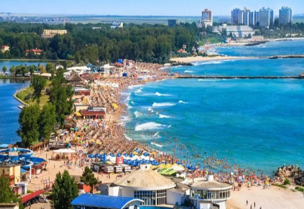 Prețuri pe litoral: Cât costă un pahar de bere la mare în 2024