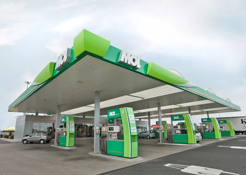 În Ungaria s-a putut. Guvernul de la Budapesta a plafonat prețurile carburanților