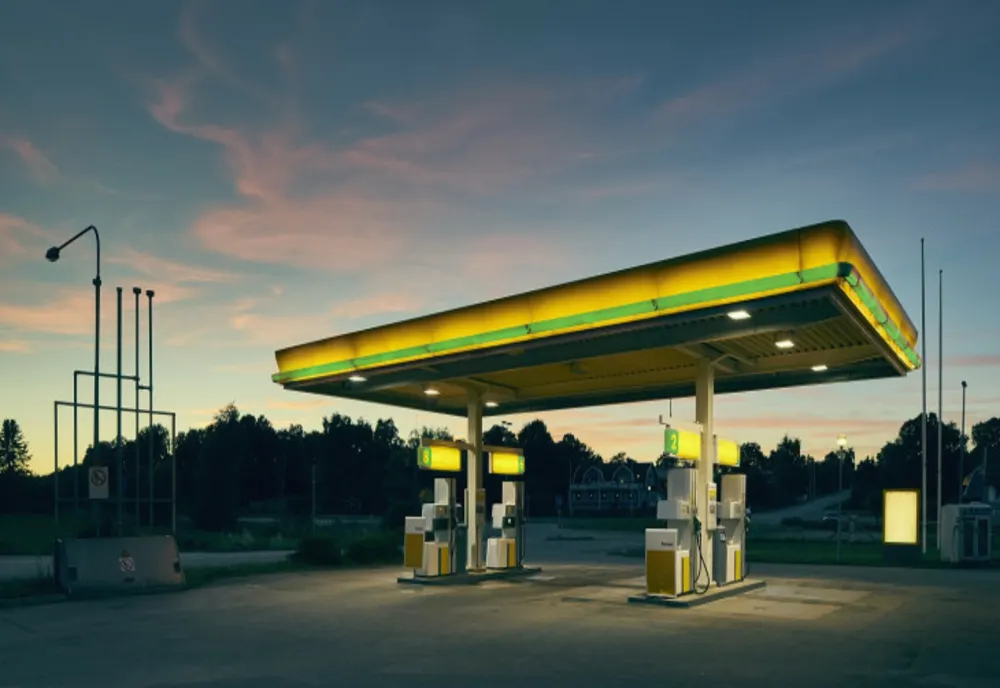 Benzina din Ungaria, salvarea șoferilor arădeni. Cu cât este mai ieftin un plin