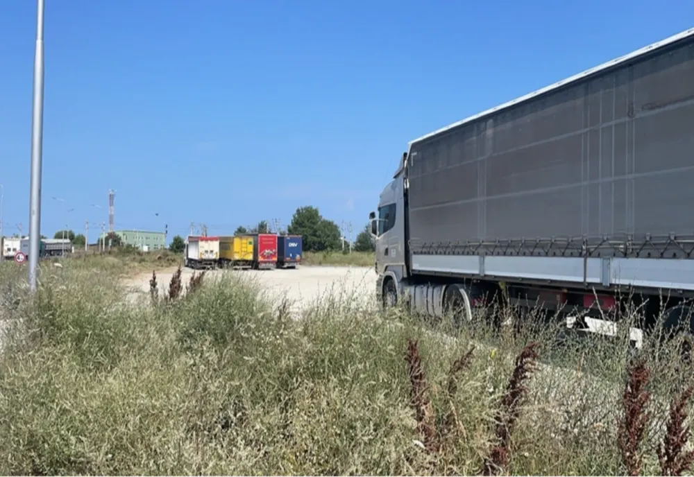Tiruri blocate în Portul Constanța! Șoferii stau și câte 24 de ore în așteptare - Soluțiile lui Sorin Grindeanu