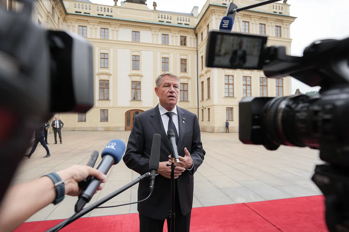 Deplasările președintelui Klaus Iohannis, secret de stat. Răspunsul oficial al Administrației Prezidențiale la solicitarea Realitatea Plus