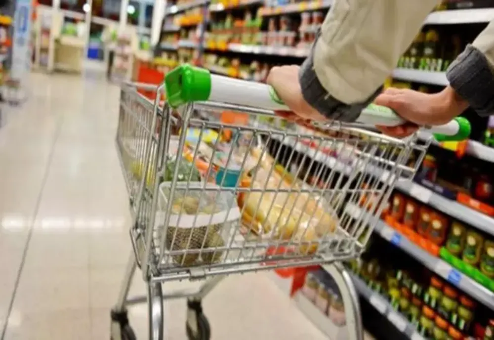 Lovitură de proporții pentru comercianții care umblă la GRAMAJ, pentru a masca scumpirile. Ce nu mai au voie să facă?