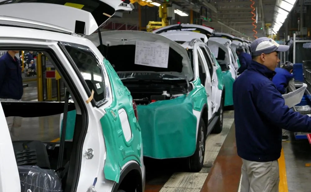 Alertă în industria auto din România. Au dispărut 25.000 de posturi, iar procesul este abia la început