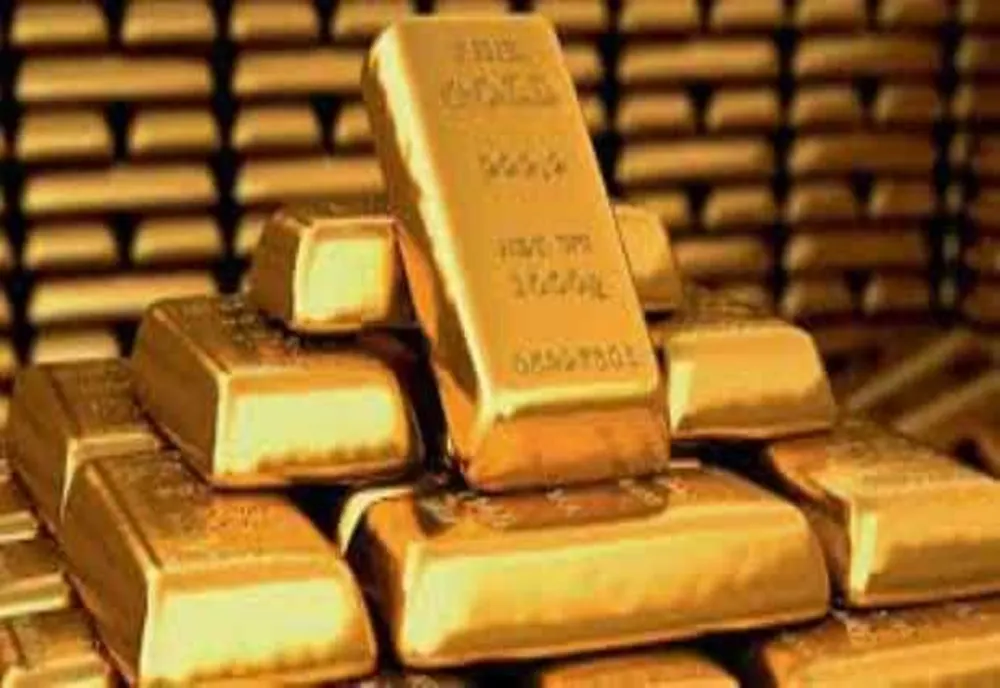 COTAȚIA AURULUI APROAPE DE UN NOU RECORD DE 3.000 DE DOLARI, PE FONDUL TENSIUNILOR GEOPOLITICE ȘI AL POLITICII MONETARE Fed