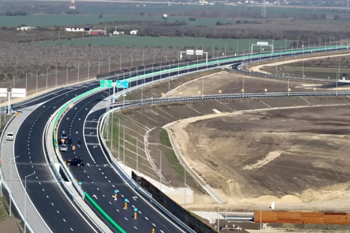 Presa maghiară critică deschiderea unui nou tronson al Autostrăzii A7. De ce ne ironizează vecinii