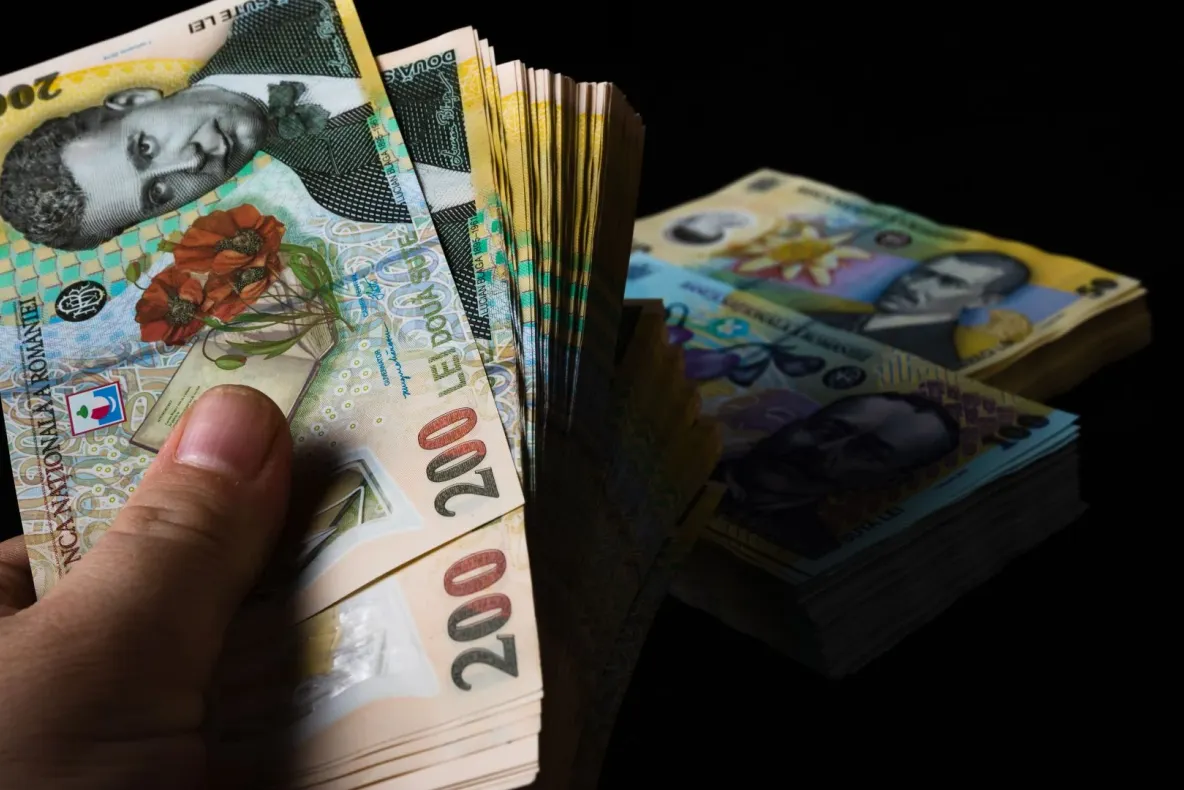 Taxe mai mari de la 1 iulie. Noua majorare a salariului minim, anulată de impozitele pe muncă