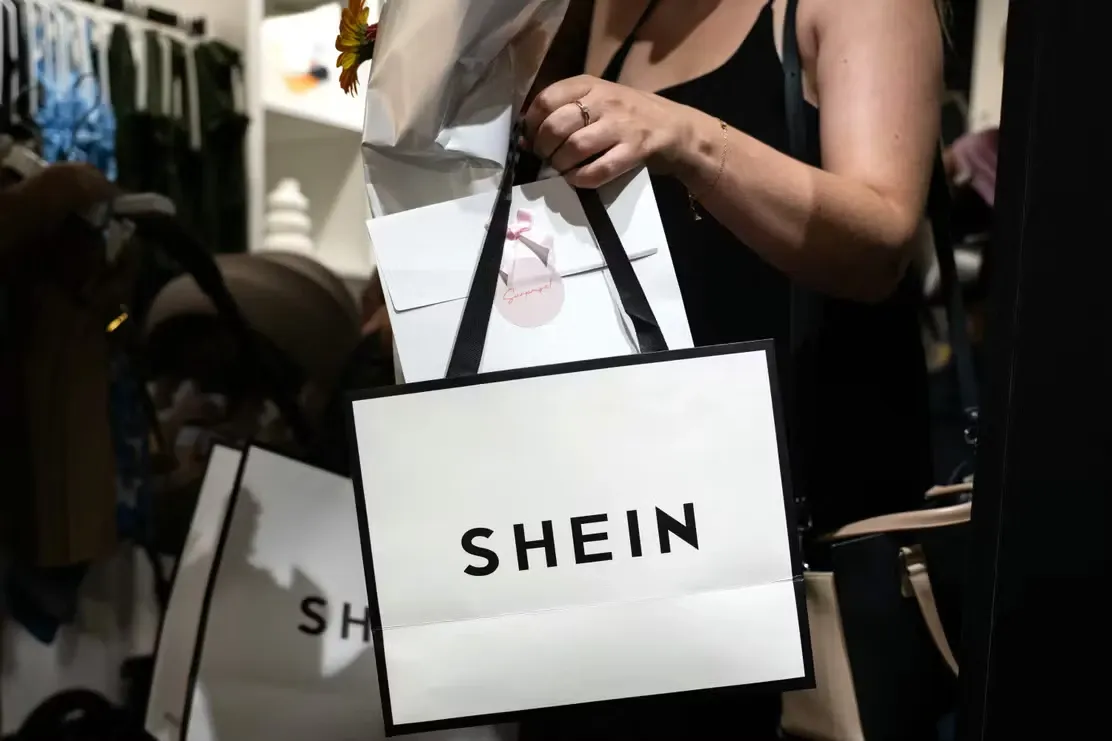 Shein, amendată cu peste 22 de milioane de euro în Franța pentru încălcarea regulilor de protecție a consumatorilor