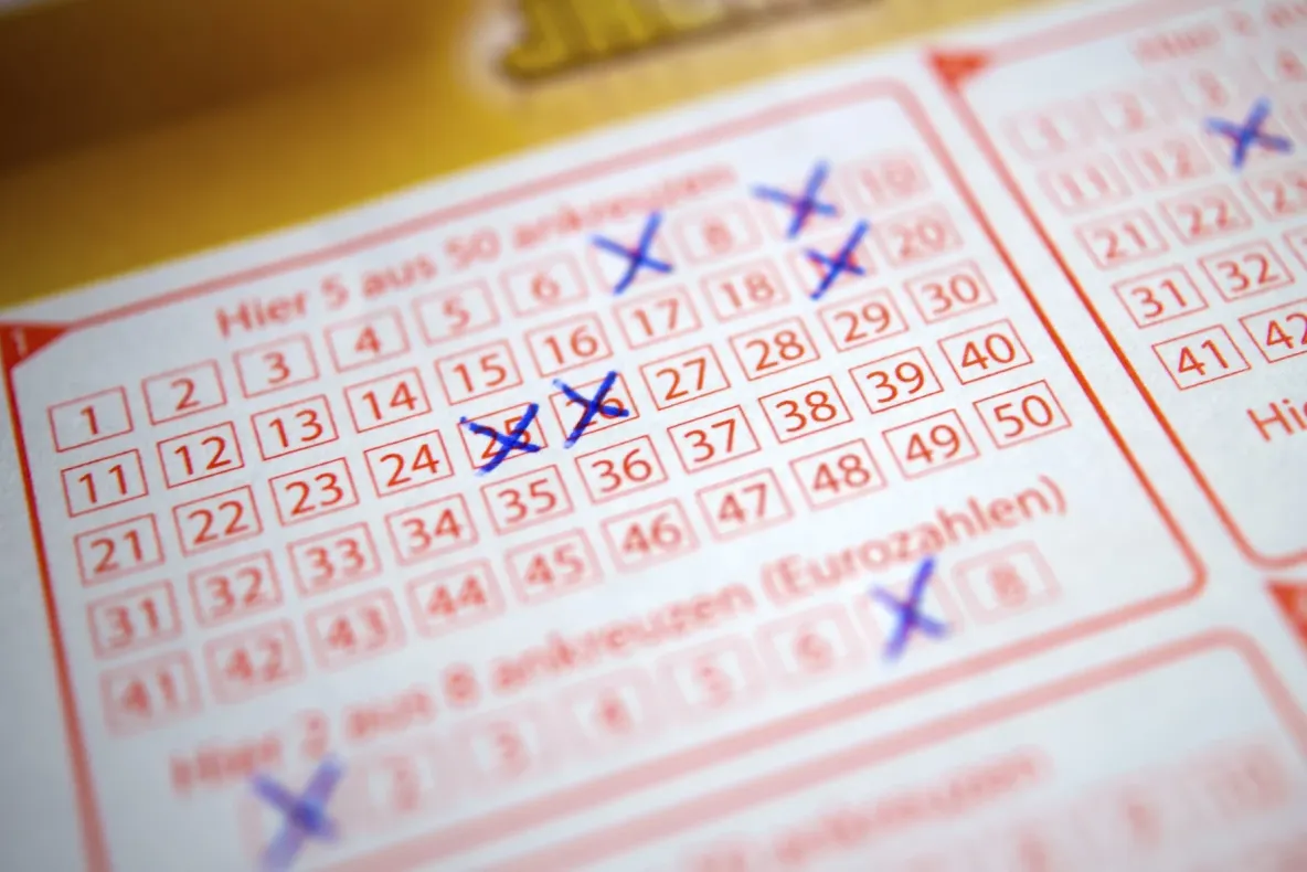 Loto 6/49, 27 august 2026: Report de peste 4,84 milioane de lei la Joker, categoria I