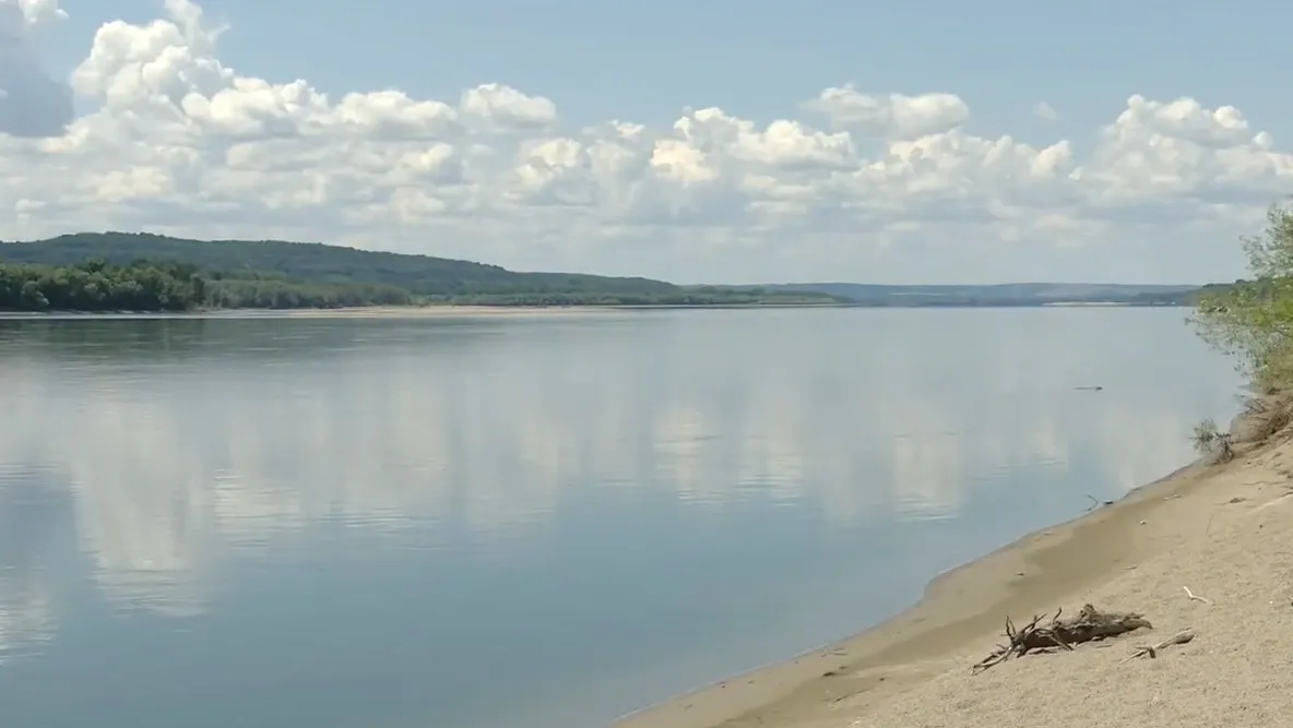 Cursă contracronometru pentru salvarea Centralei Cernavodă. Barje scufundate azi în Dunăre pentru creșterea nivelului apei