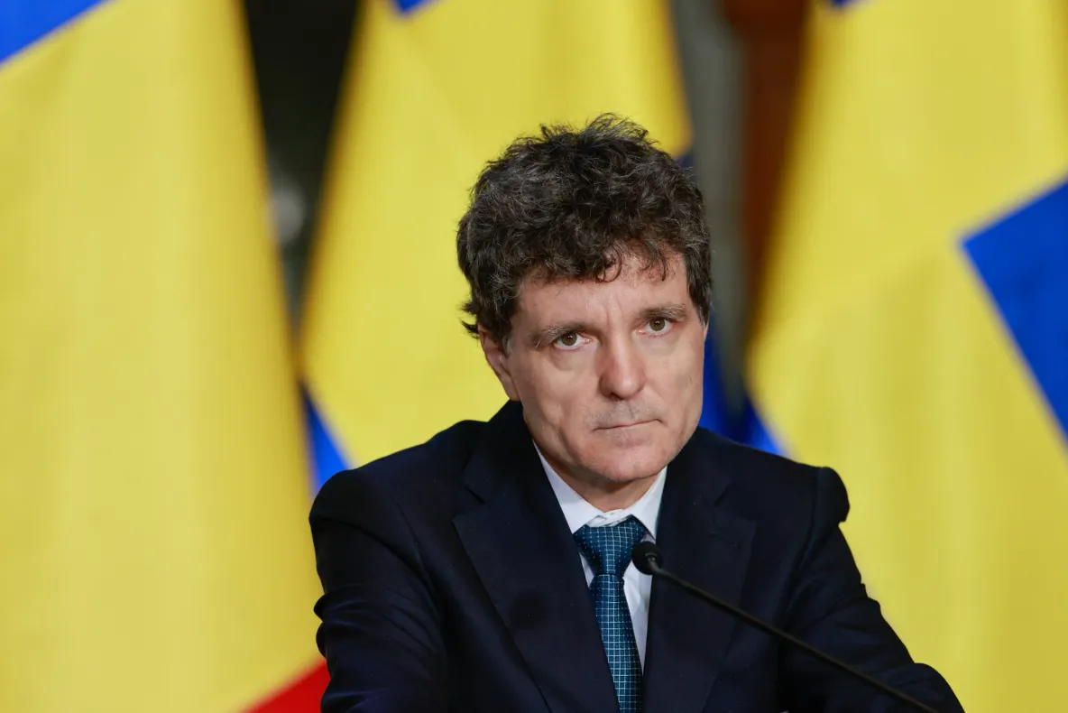 Nicușor Dan a promulgat legea pentru criza carburanților și prelungirea TVA de 9% la locuințe