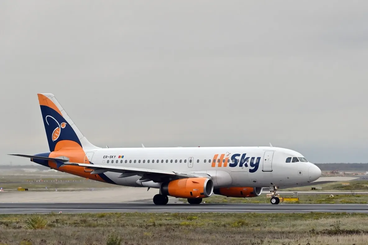 Încă o companie aeriană cu operațiuni în România riscă să rămână la sol. ROMATSA somează HiSky să își achite restanțele
