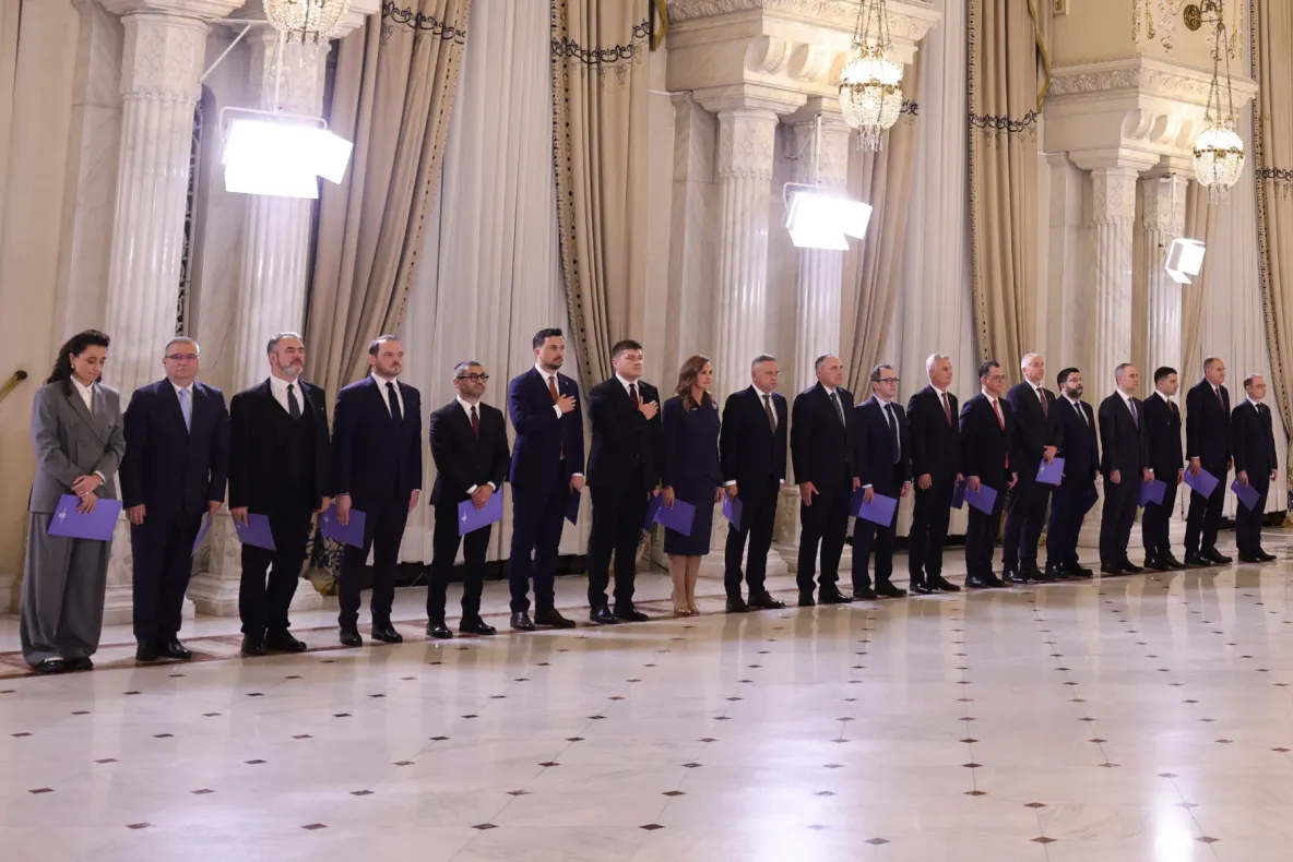 Economia României intră pe minus în 2026, arată prima prognoză a Guvernului Niculescu. Consum în scădere, inflație mare și mai mult șomaj