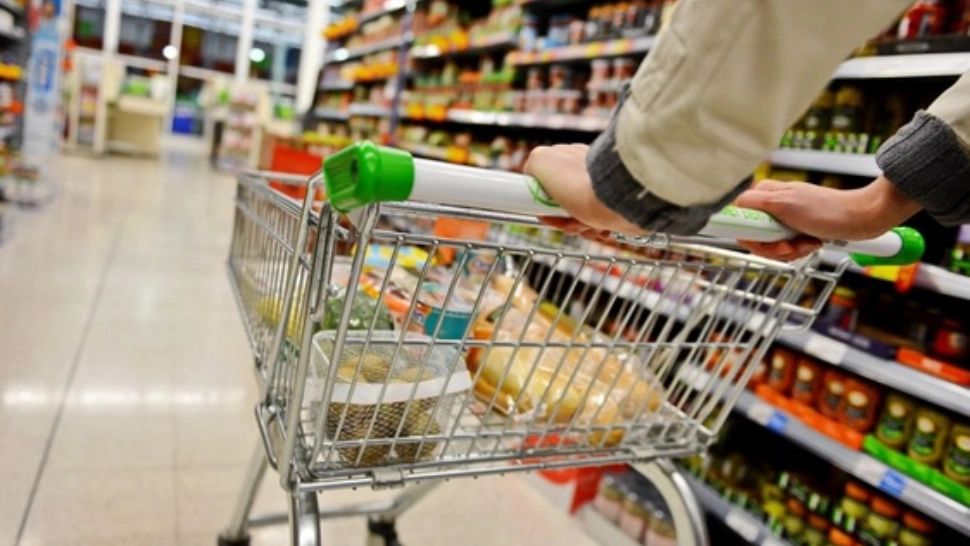 Marile magazine din Bulgaria reduc prețurile alimentelor: coșul de baz, mai ieftin cu 15%