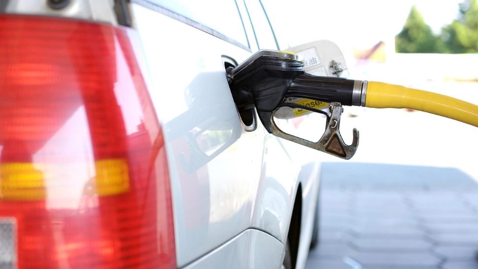 Motorină mai ieftină cu 30 de bani: Lista completă a măsurilor care scad prețul la carburant