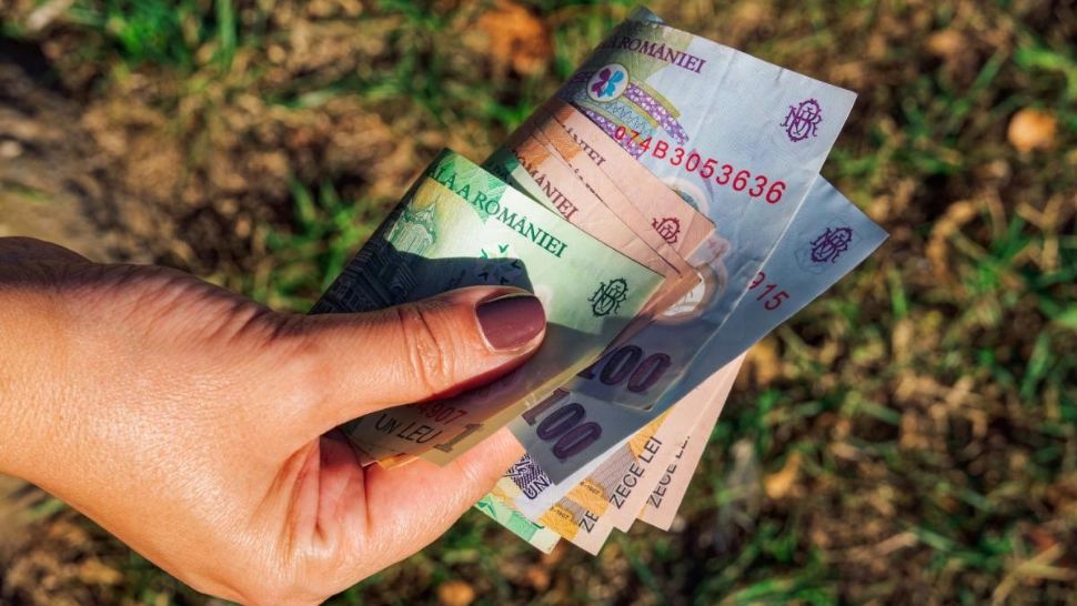 Cine sunt românii care primesc 2.250 de lei lunar la salariu? Anunțul momentului făcut de Ilie Bolojan