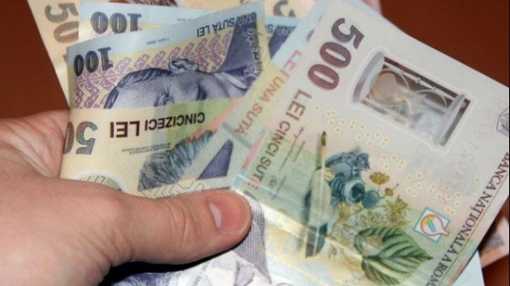 Ultima soluție pentru a micșora gaura de la Buget și inflația: titluri de stat pentru populație.  Dar costurile?