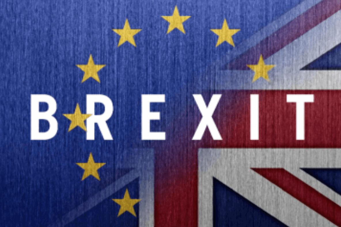 Brexitul a primit acceptul regal. În absența legilor UE, românii din Anglia sunt descoperiți
