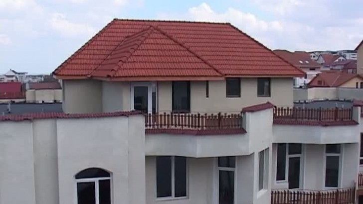 Ardelenii construiesc la greu, oltenii rămân de căruță. Topul regiunilor