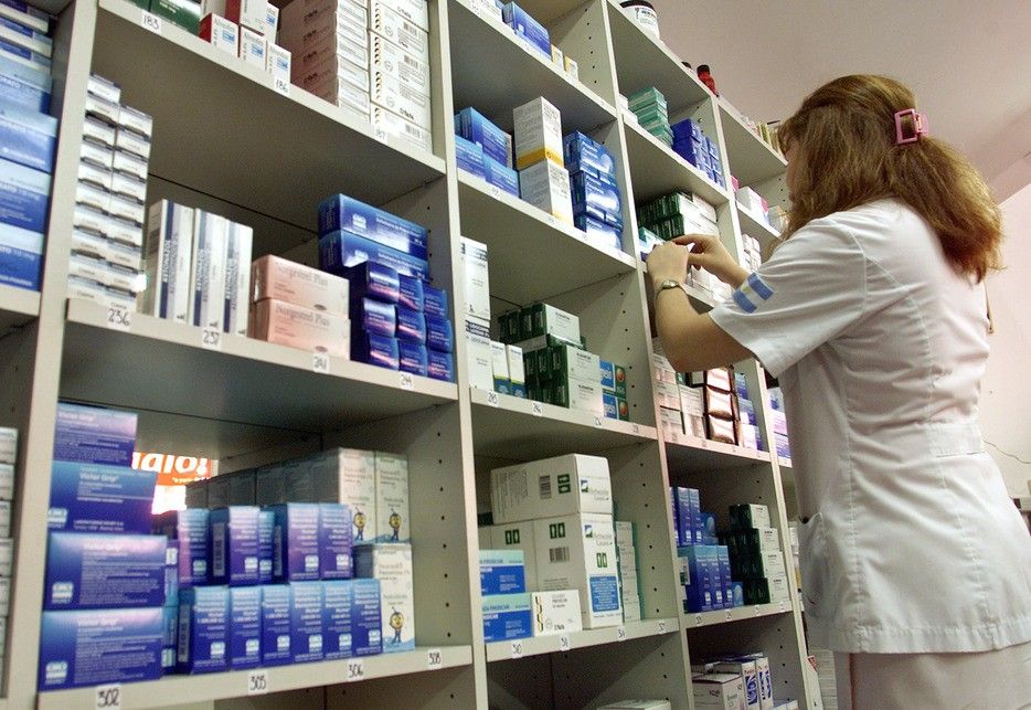 Piața farma crește cu 12% într-un an. România este tot mai bolnavă și medicamentele tot mai scumpe