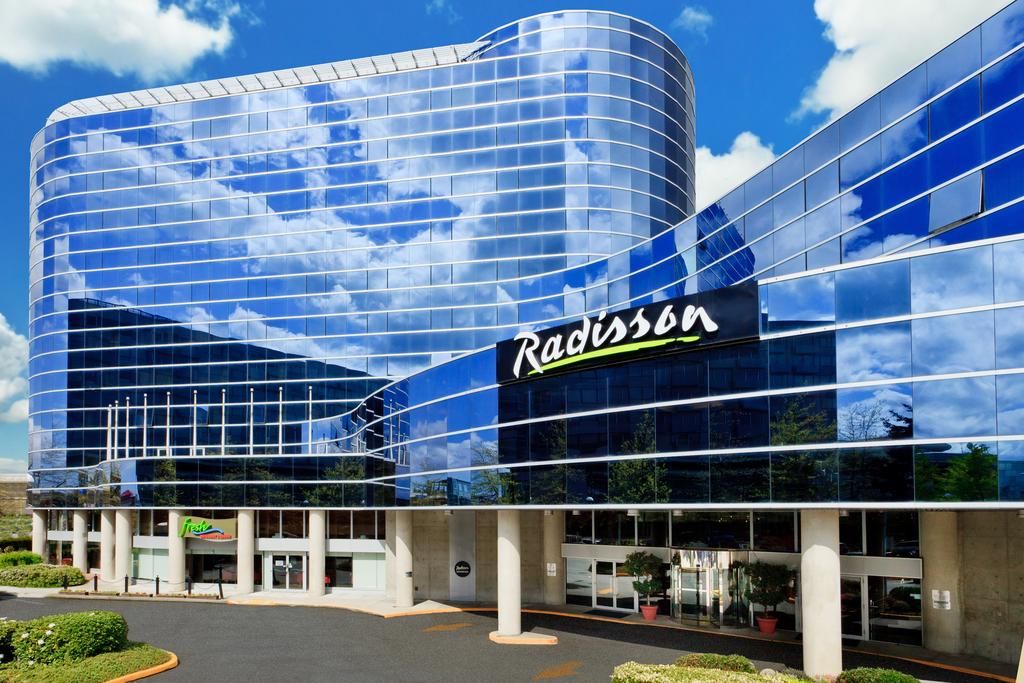 Lanțul hotelier Radisson va fi cumpărat de grupul chinez Jin Jiang International Holdings