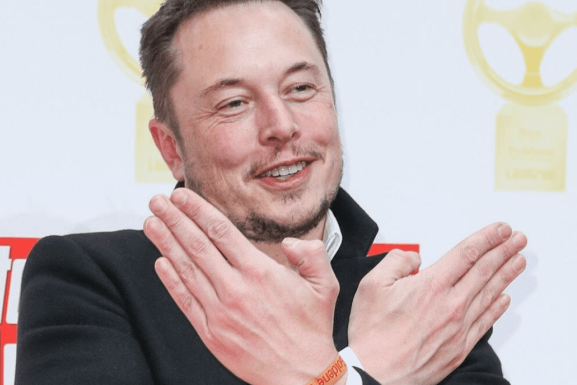 Modificarea schimbării: Musk anunță că Tesla va rămâne, în cele din urmă, o companie listată la bursă