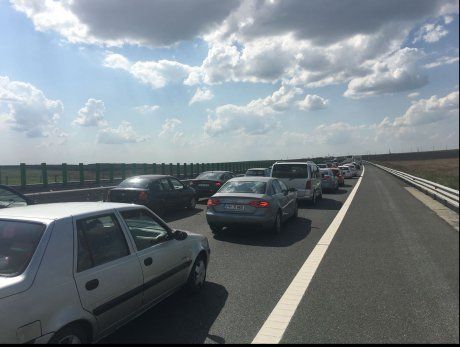 - REVISTA PRESEI - Marii câştigători ai contractelor de autostrăzi: ce constructori încasează deocamdată "potul" cel mare