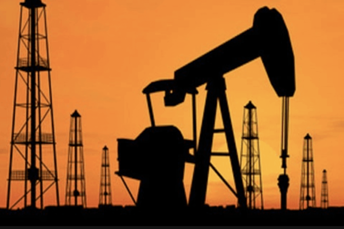 Petrolul, la 100 de dolari pe baril? Un scenariu de luat în calcul, spun analiștii