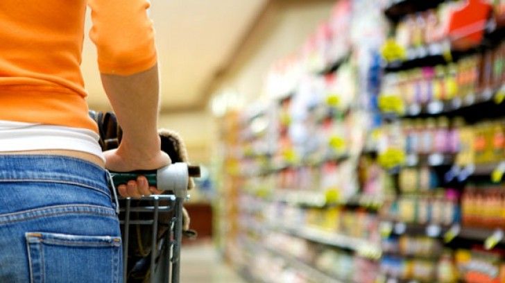 Românii, cheltuitori. Țări cu creșteri comparabile nu duc PIB-ul în consum